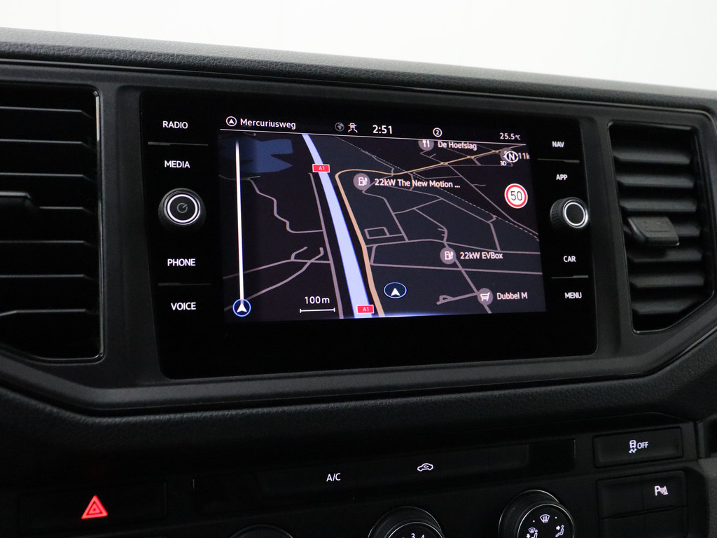 Volkswagen Crafter 2.0TDI 140PK DSG Automaat L4H3 Highline | Navigatie | Camera | Airco | Cruise | 3-Persoons 17