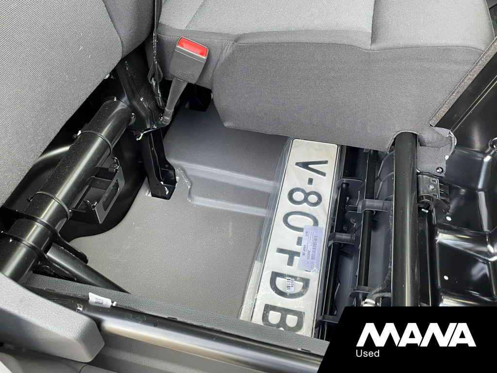 Volkswagen Crafter 2.0 TDI 140PK L3H2 Automaat Comfortline Carplay Camera Cruise control Camera 10