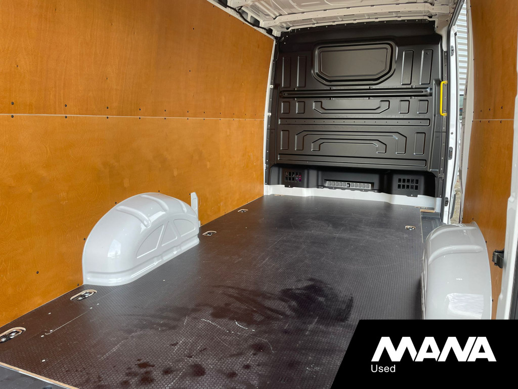 Volkswagen Crafter 2.0 TDI 140PK L3H2 Automaat Comfortline Carplay Camera Cruise control Camera 13