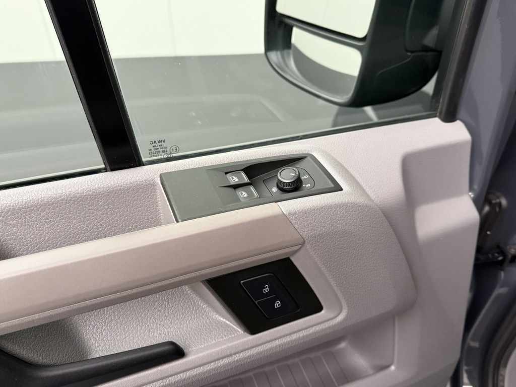 Volkswagen Crafter 2.0TDI 140PK L3H2 Highline | Navigatie | Airco | Cruise | Betimmering 8