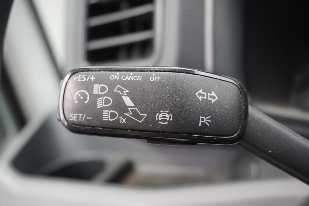 Volkswagen Crafter 2.0 TDI 140PK L3H3 EURO 6 - Airco - Navi - Cruise - PDC - â¬15.900,- Excl. 15