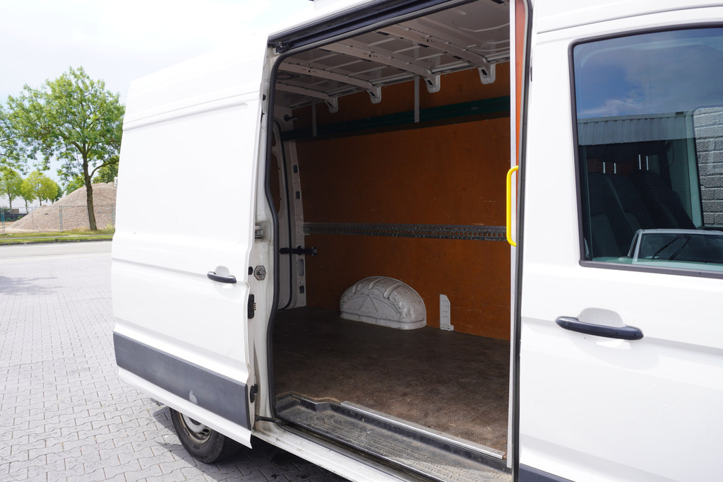 Volkswagen Crafter 2.0 TDI 140PK L3H3 EURO 6 - Airco - Navi - Cruise - PDC - â¬15.900,- Excl. 8