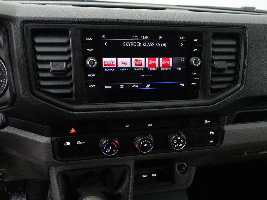 Volkswagen Crafter 2.0TDI 140PK L3H3 | Multimedia | 3-Persoons | Airco | Cruise | Betimmering 16