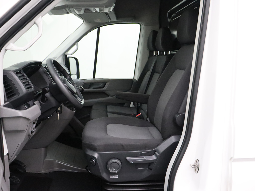 Volkswagen Crafter 2.0TDI 140PK L3H3 | Multimedia | 3-Persoons | Airco | Cruise | Betimmering 17