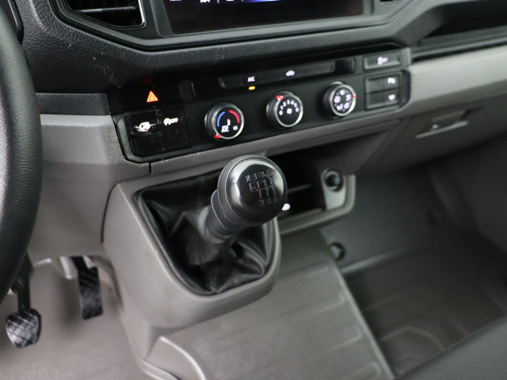 Volkswagen Crafter 2.0TDI 140PK L3H3 | Multimedia | Airco | Cruise | 3-Persoons 15