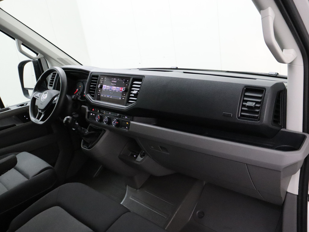 Volkswagen Crafter 2.0TDI 140PK L3H3 | Multimedia | Airco | Cruise | 3-Persoons 18