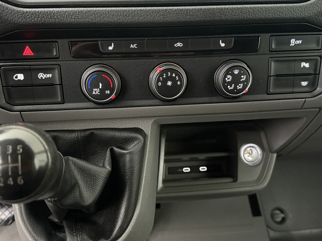 Volkswagen Crafter 2.0TDI 140PK L3H3 | Navigatie | Camera | Airco | 3-Persoons | Betimmering 16