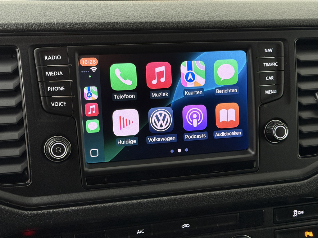 Volkswagen Crafter 2.0TDI 140PK L4H3 Dubbele Cabine | 6-Persoons | Navigatie | Camera | 3000Kg Trekhaak | Airco | Cruise 17