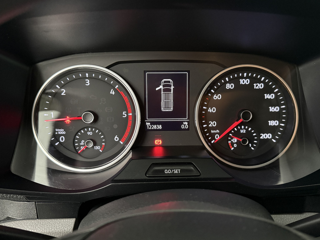 Volkswagen Crafter 2.0TDI 140PK L4H3 Dubbele Cabine | 6-Persoons | Navigatie | Camera | 3000Kg Trekhaak | Airco | Cruise 9