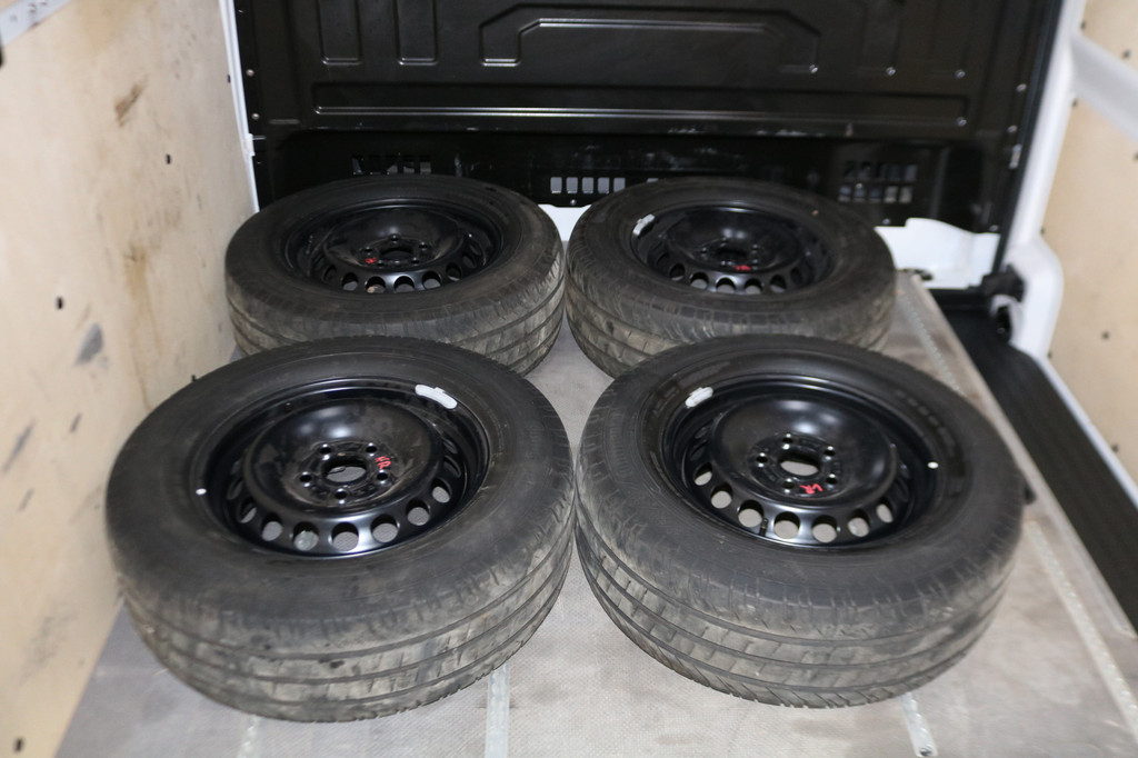 Volkswagen Crafter 2.0 TDI 140pk L3 H2 Automaat Navigatie Camera Led 17