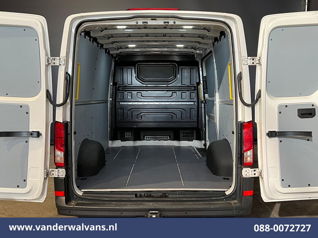 Volkswagen Crafter 2.0 TDI 140pk L3H2 (oude L2H1) Euro6 # Airco | Navigatie | Apple Carplay | Android auto parkeersensoren, 3000kg trekvermogen 10