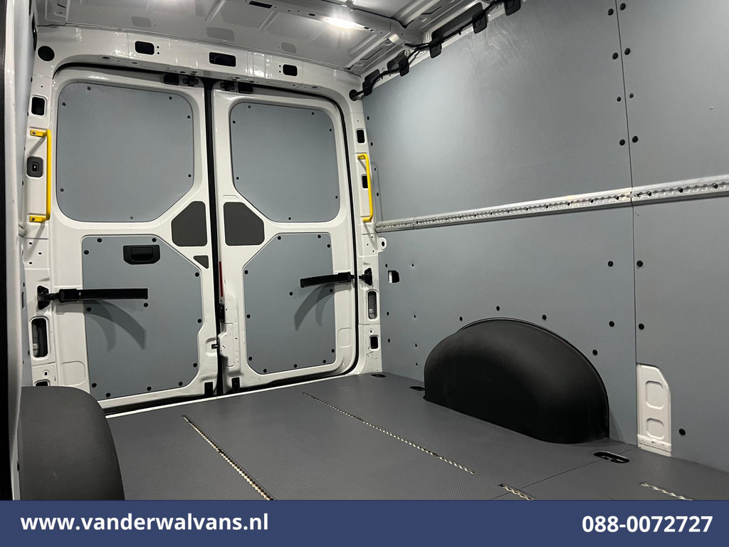 Volkswagen Crafter 2.0 TDI 140pk L3H2 (oude L2H1) Euro6 # Airco | Navigatie | Apple Carplay | Android auto parkeersensoren, 3000kg trekvermogen 11