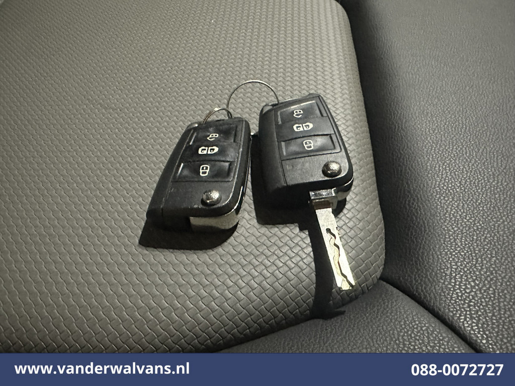 Volkswagen Crafter 2.0 TDI 140pk L3H2 (oude L2H1) Euro6 # Airco | Navigatie | Apple Carplay | Android auto parkeersensoren, 3000kg trekvermogen 17
