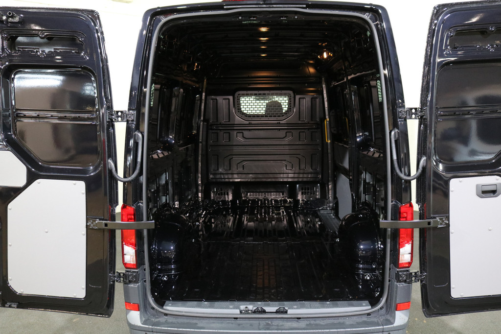 Volkswagen Crafter 2.0 TDI 140pk L3 H3 Automaat Airco Navigatie Apple Carplay Camera 19