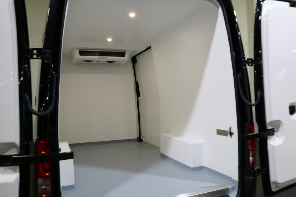 Volkswagen Crafter 2.0 TDI 140pk L3 H3 Automaat Koelwagen 13