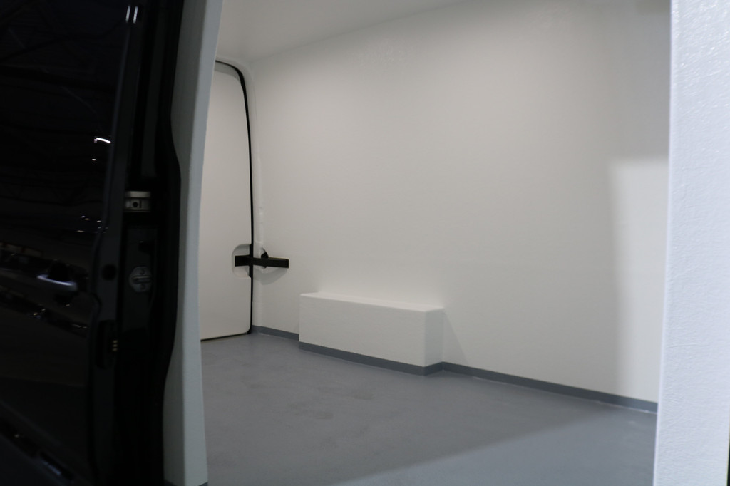 Volkswagen Crafter 2.0 TDI 140pk L3 H3 Automaat Koelwagen 16