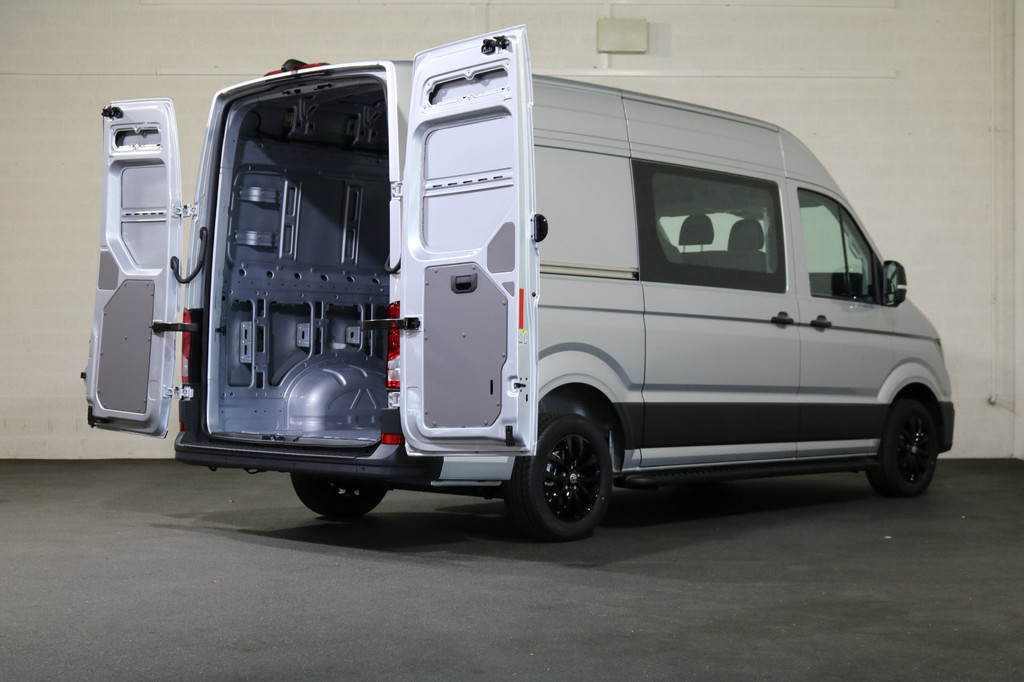 Volkswagen Crafter 2.0 TDI 140pk L3 H3 DC Automaat Airco Navigatie Apple Carplay Camera 10