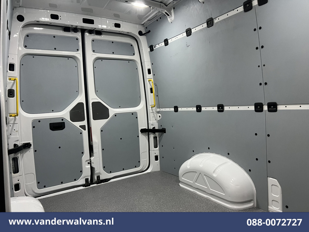 Volkswagen Crafter 2.0 TDI 140pk L3H3 L2H2 Euro6 Airco | Camera | Apple Carplay | Android Auto Bijrijdersbank, 3000kg trekvermogen 11