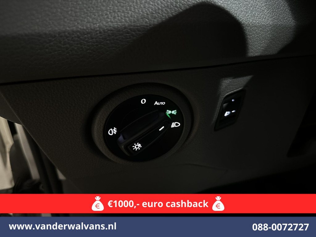 Volkswagen Crafter 2.0 TDI 140 pk L3H3 L2H2 Euro6 Airco | Camera | Navigatie | Apple Carplay | Massagestoel Android Auto, Parkeersensoren, 3000kg trekvermogen 17