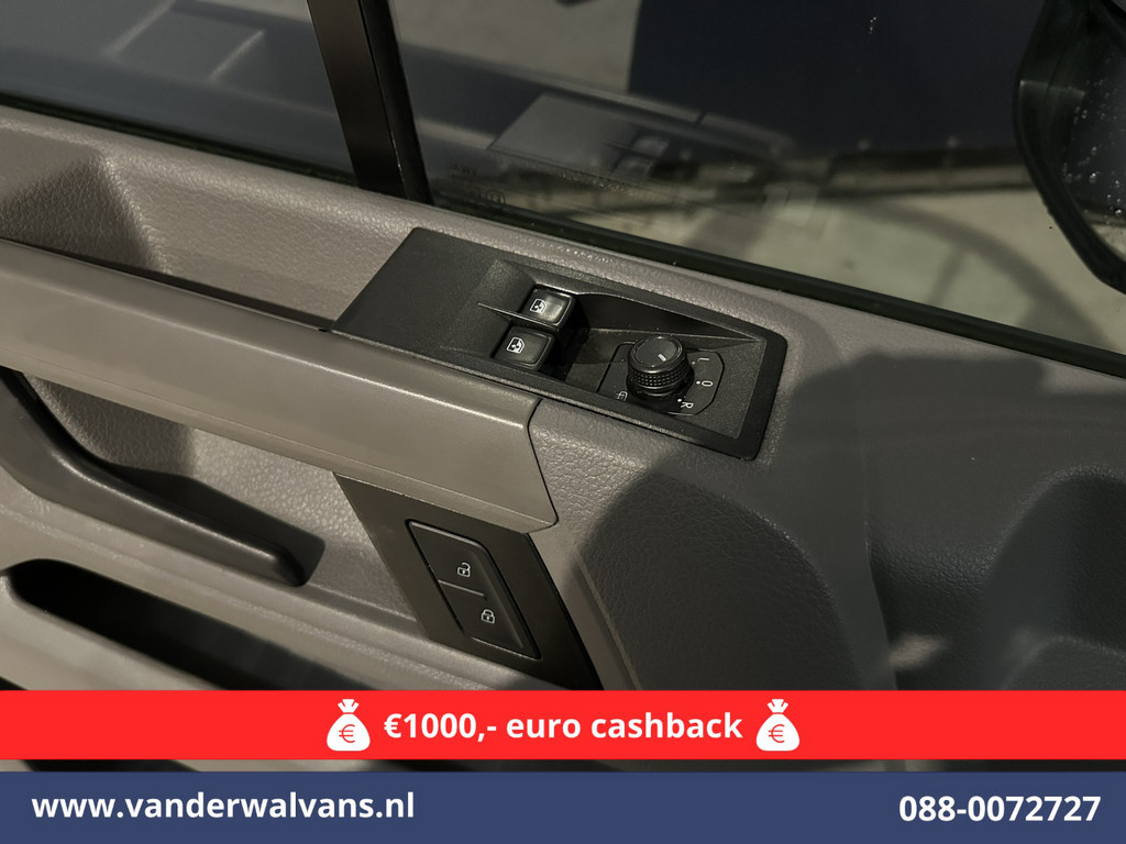 Volkswagen Crafter 2.0 TDI 140 pk L3H3 L2H2 Euro6 Airco | Camera | Navigatie | Apple Carplay | Massagestoel Android Auto, Parkeersensoren, 3000kg trekvermogen 19