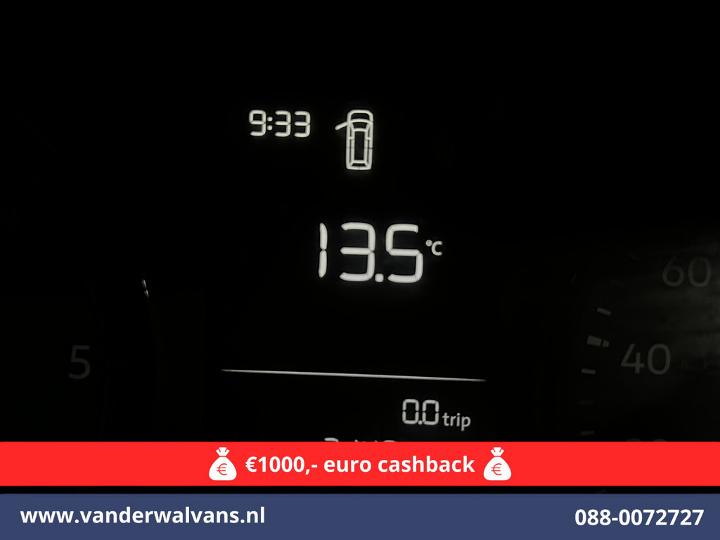 Volkswagen Crafter 2.0 TDI 140 pk L4H3 L3H2 Euro6 ** Airco | 3000kg trekhaak | Cruisecontrol | Parkeersensoren Bijrijdersbank 18