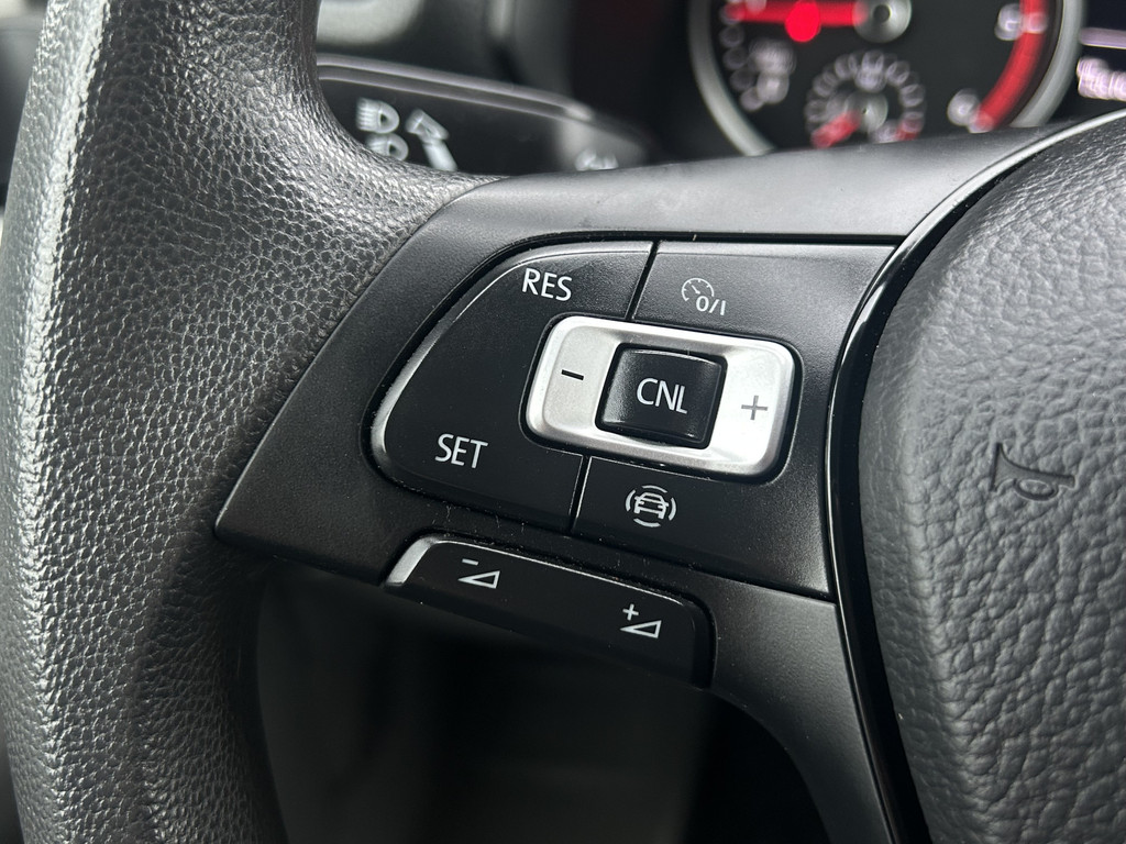 Volkswagen Crafter 2.0 TDI 141 PK DSG AUTOMAAT HIGHLINE+ / LED KOPLAMPEN / L3H3 / 3.000 KG AHG / 270 A DEUREN / AIRCO / CRUISE / BLUETOOTH / 3-ZITS 8