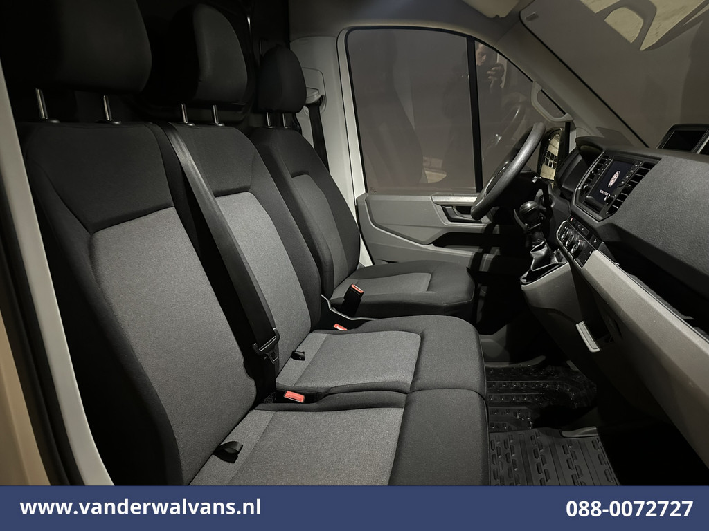 Volkswagen Crafter 2.0 TDI 141pk L3H2 L2H1 Euro6 Airco | Camera | Navigatie | 3000kg trekhaak Apple Carplay, Android Auto, Parkeersensoren, Bijrijdersbank 7
