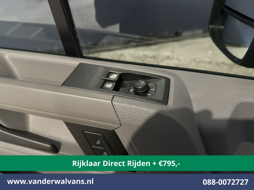 Volkswagen Crafter 2.0 TDI 141pk L3H2 (Oude L2H1) Euro6 *Rijklaar Direct Rijden* Airco | Camera | Apple Carplay | 3000kg Trekhaak | Cruisecontrol Android Auto, Parkeersensoren, Bijrijdersbank 17