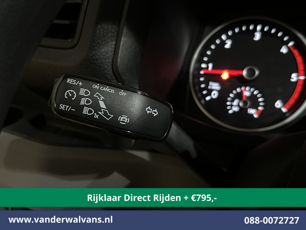 Volkswagen Crafter 2.0 TDI 141pk L3H2 (Oude L2H1) Euro6 *Rijklaar Direct Rijden* Airco | Camera | Apple Carplay | 3000kg Trekhaak | Cruisecontrol Android Auto, Parkeersensoren, Bijrijdersbank 7