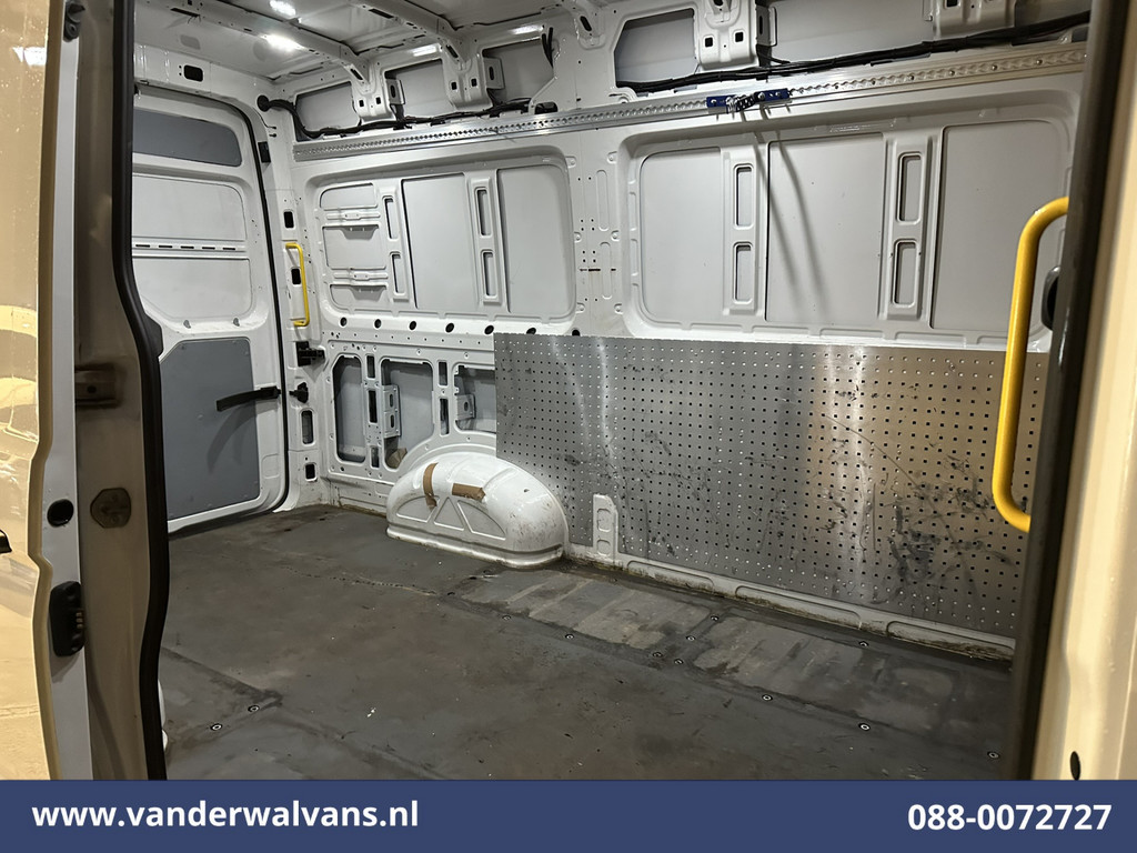 Volkswagen Crafter 2.0 TDI 141pk L3H3 L2H2 Euro6 Airco | Apple Carplay | Android Auto | Camera | Stoelverwarming Parkeersensoren 11