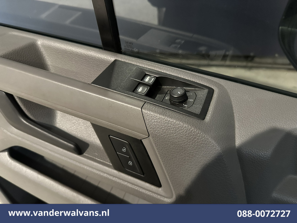 Volkswagen Crafter 2.0 TDI 141pk L3H3 L2H2 Euro6 Airco | Camera | Apple Carplay | Android Auto | Cruisecontrol Massagestoel, Chauffeursstoel 18
