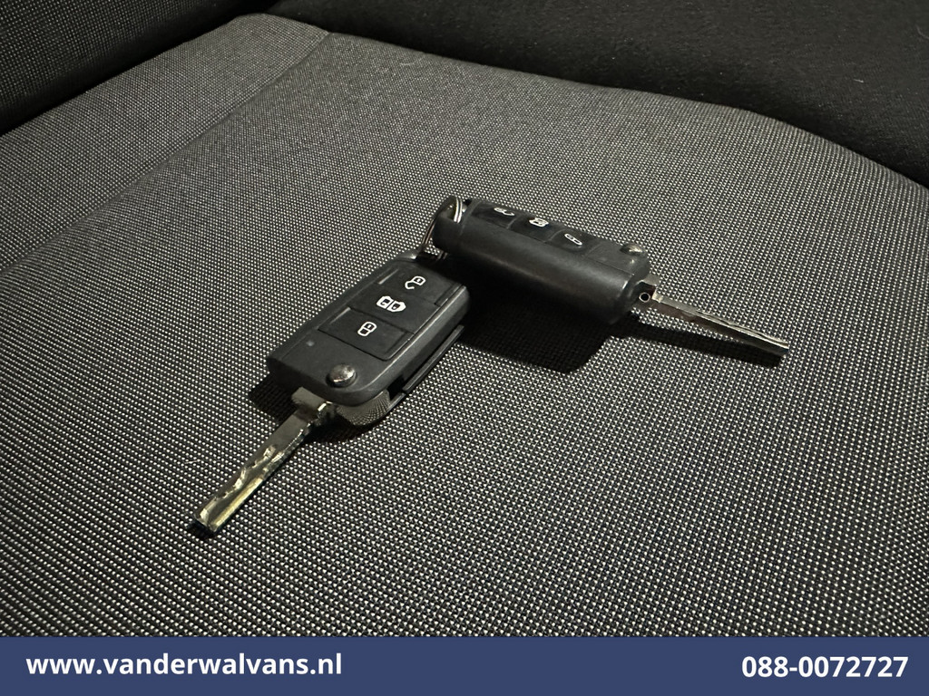Volkswagen Crafter 2.0 TDI 141pk L3H3 L2H2 Euro6 Airco | Camera | Apple Carplay | Android Auto | Cruisecontrol Massagestoel, Chauffeursstoel 19