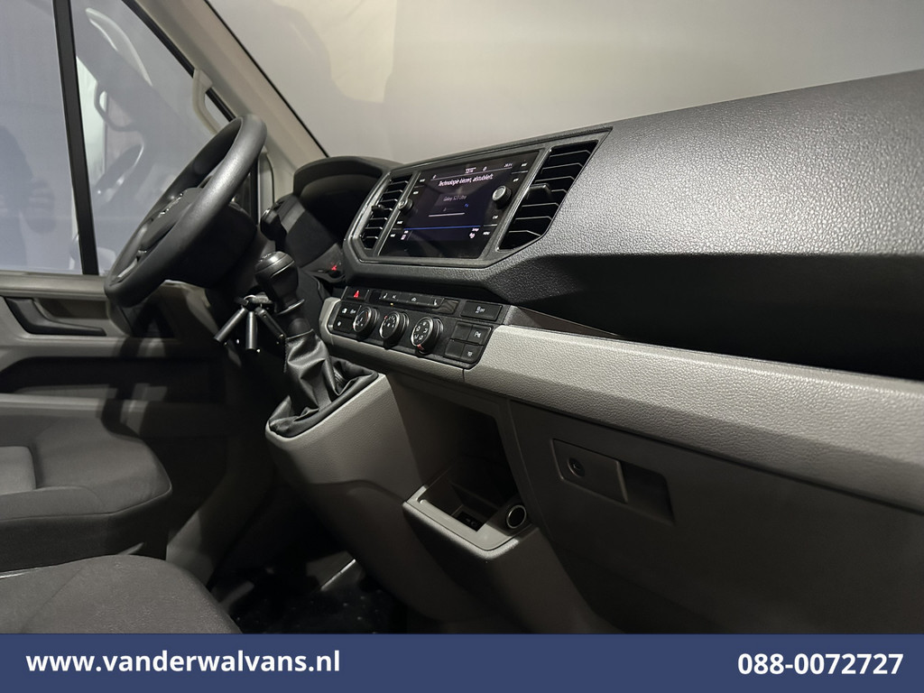 Volkswagen Crafter 2.0 TDI 141pk L3H3 L2H2 Euro6 Airco | Camera | Navigatie | Android Auto | Stoelverwarming Parkeersensoren, Bijrijdersbank, 3000kg trekvermogen, zilver 13