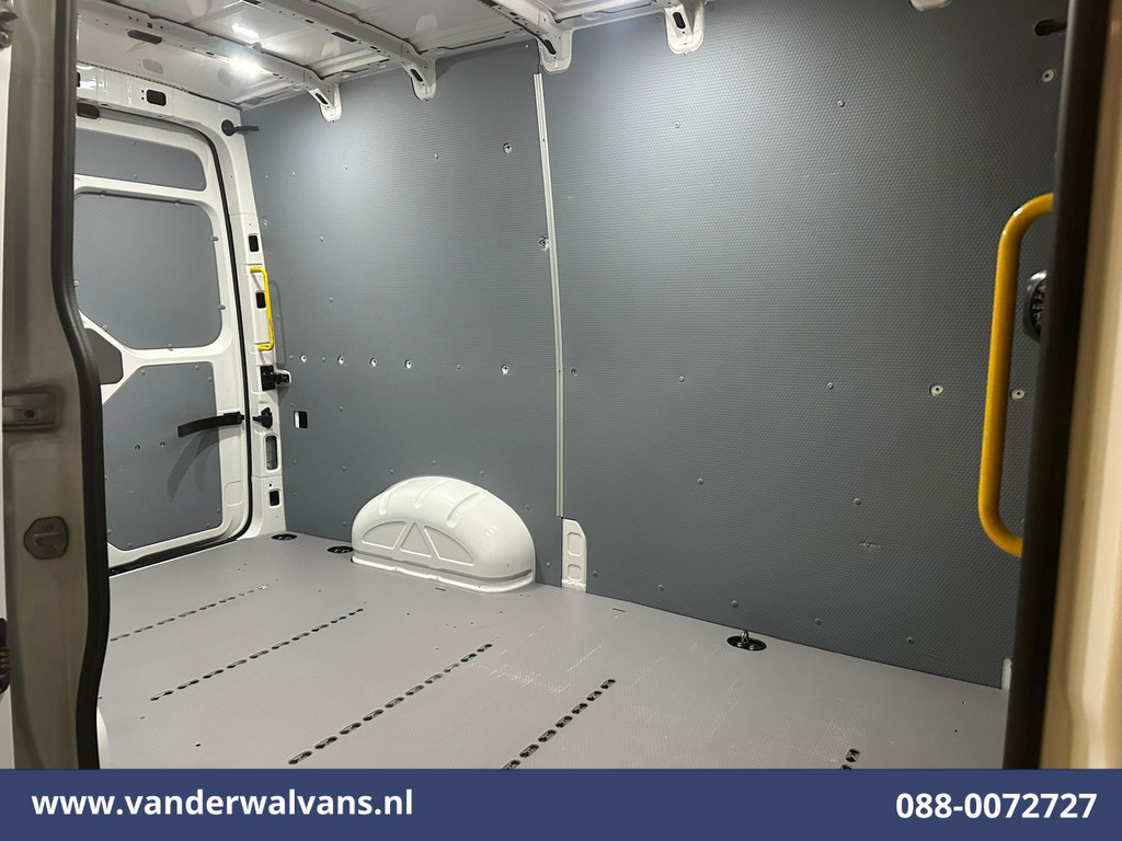 Volkswagen Crafter 2.0 TDI 141pk L3H3 L2H2 Euro6 Airco | Navigatie | Apple Carplay | Chauffeursstoel Android Auto, Standkachel, Parkeersensoren, 3000kg trekvermogen 11