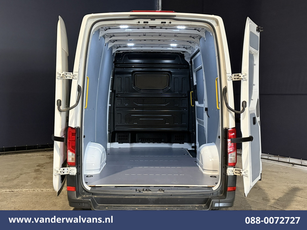Volkswagen Crafter 2.0 TDI 141pk L3H3 L2H2 Euro6 Airco | Navigatie | Apple Carplay | Chauffeursstoel Android Auto, Standkachel, Parkeersensoren, 3000kg trekvermogen 12