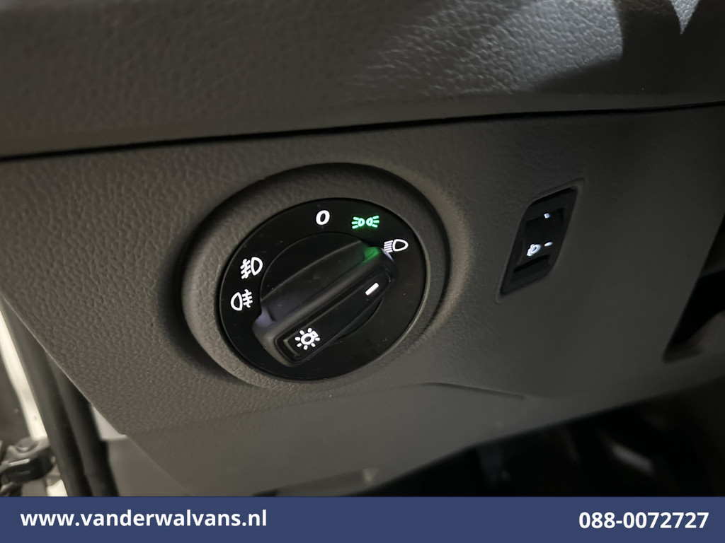 Volkswagen Crafter 2.0 TDI 141pk L3H3 L2H2 Euro6 Airco | Navigatie | Apple Carplay | Chauffeursstoel Android Auto, Standkachel, Parkeersensoren, 3000kg trekvermogen 15