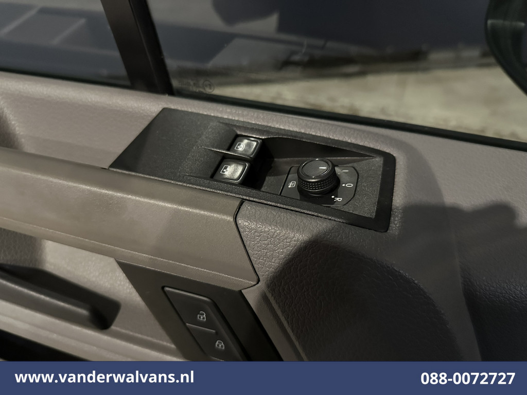 Volkswagen Crafter 2.0 TDI 141pk L3H3 L2H2 Euro6 Airco | Navigatie | Apple Carplay | Chauffeursstoel Android Auto, Standkachel, Parkeersensoren, 3000kg trekvermogen 16