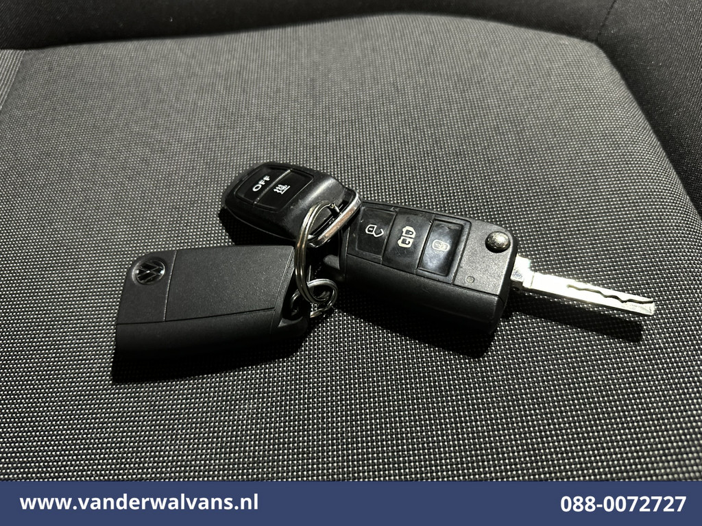 Volkswagen Crafter 2.0 TDI 141pk L3H3 L2H2 Euro6 Airco | Navigatie | Apple Carplay | Chauffeursstoel Android Auto, Standkachel, Parkeersensoren, 3000kg trekvermogen 19