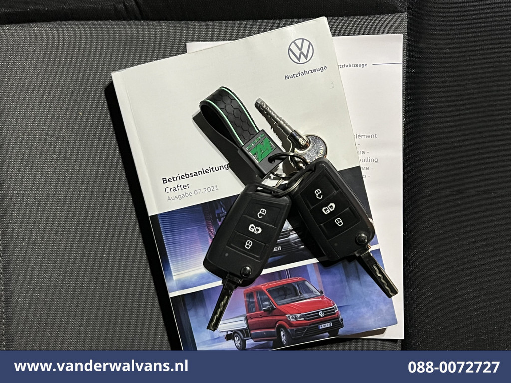 Volkswagen Crafter 2.0 TDI 141pk L4H3 L3H2 Euro6 Airco | Camera | Apple Carplay | Android Auto | Parkeersensoren Bijrijdersbank, 3000kg trekvermogen 19
