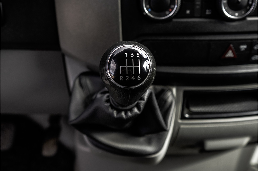 Volkswagen Crafter 2.0TDI | 160PK | L2H2 | Navigatie | Airco | Cruise 19