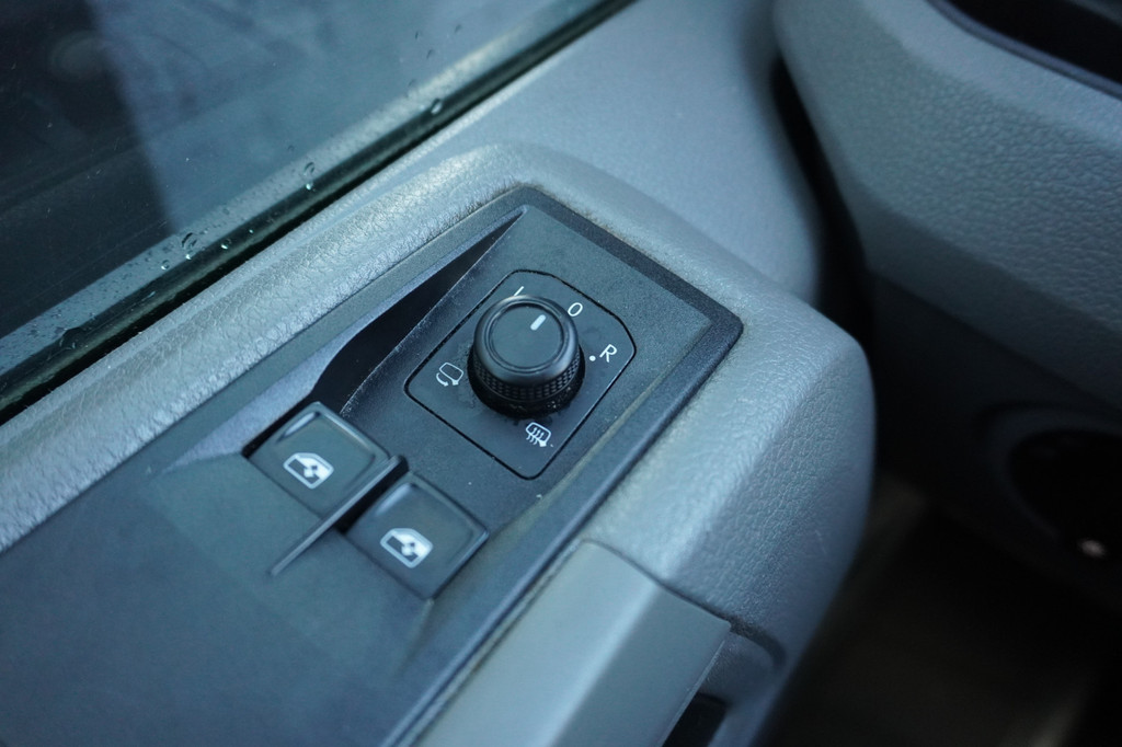 Volkswagen Crafter 2.0 TDI 177PK Automaat L4H3 DHollandia EURO 6 - Laadklep 500KG - Airco - Navi - ⬠24.900,- Excl. 19