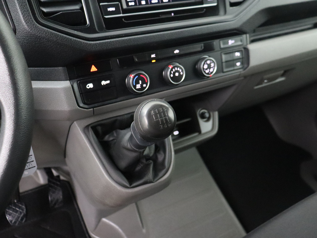 Volkswagen Crafter 2.0TDI 177PK L3H3 | Airco | Cruise | 3-Persoons | Betimmering 15