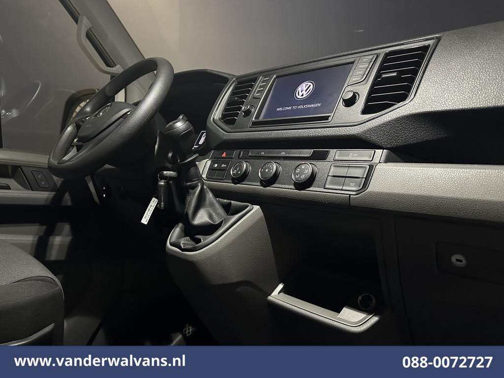 Volkswagen Crafter 2.0 TDI 177pk L3H3 L2H2 Euro6 Airco | Massagestoel | Camera | Navigatie | Apple Carplay Android Auto, Cruisecontrol, Chauffeursstoel, 3000kg trekvermogen 18