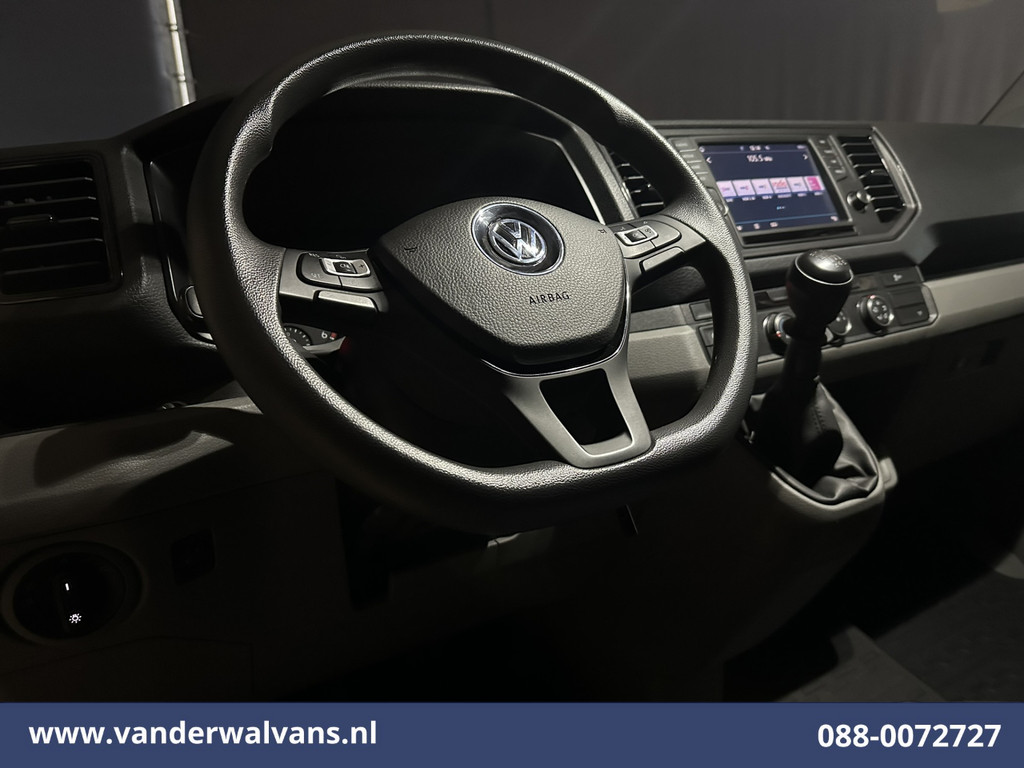 Volkswagen Crafter 2.0 TDI 177pk L3H3 L2H2 Euro6 Airco | Massagestoel | Camera | Navigatie | Apple Carplay Android Auto, Cruisecontrol, Chauffeursstoel, 3000kg trekvermogen 19
