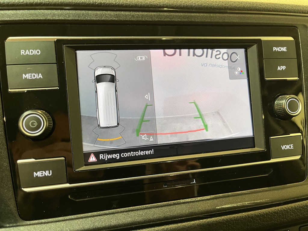 Volkswagen Crafter 2.0 TDI L3H2 140 PK DSG Automaat / Euro 6 / Airco / Cruise Control / Camera / CarPlay / 3-Zits / 18.500 KM !! 10