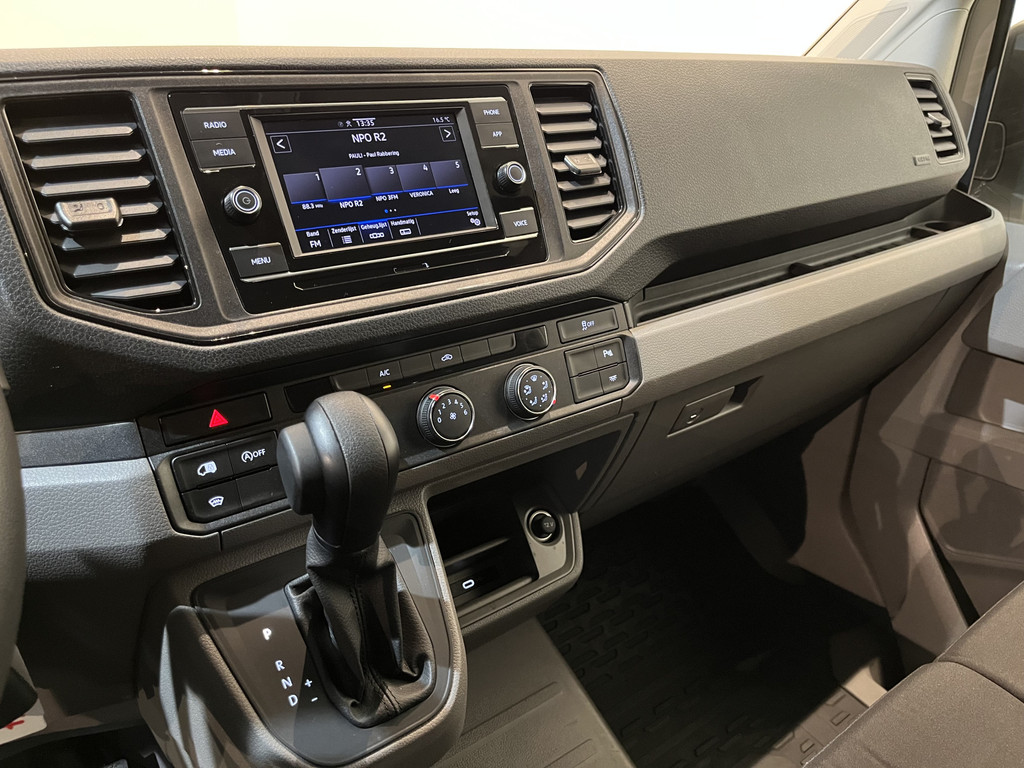 Volkswagen Crafter 2.0 TDI L3H2 140 PK DSG Automaat / Euro 6 / Airco / Cruise Control / Camera / CarPlay / 3-Zits / 18.500 KM !! 7