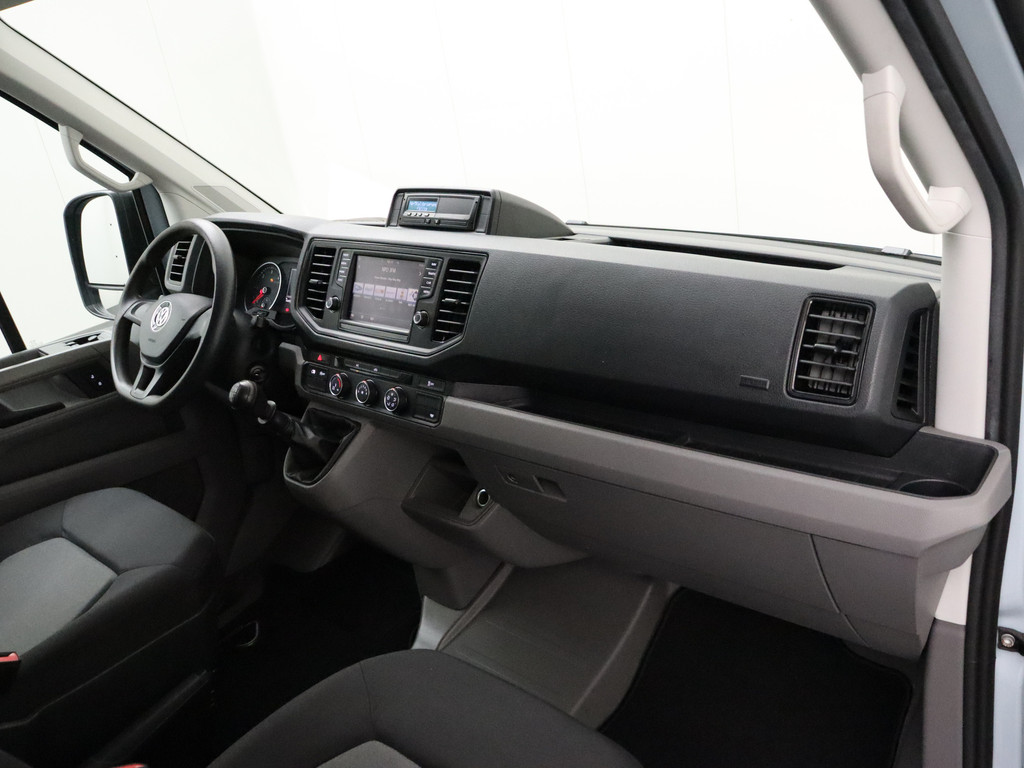 Volkswagen Crafter 2.0TDI L3H2 Dubbellucht | 3500Kg trekgewicht | Navigatie | Airco | Touchscreen | 19
