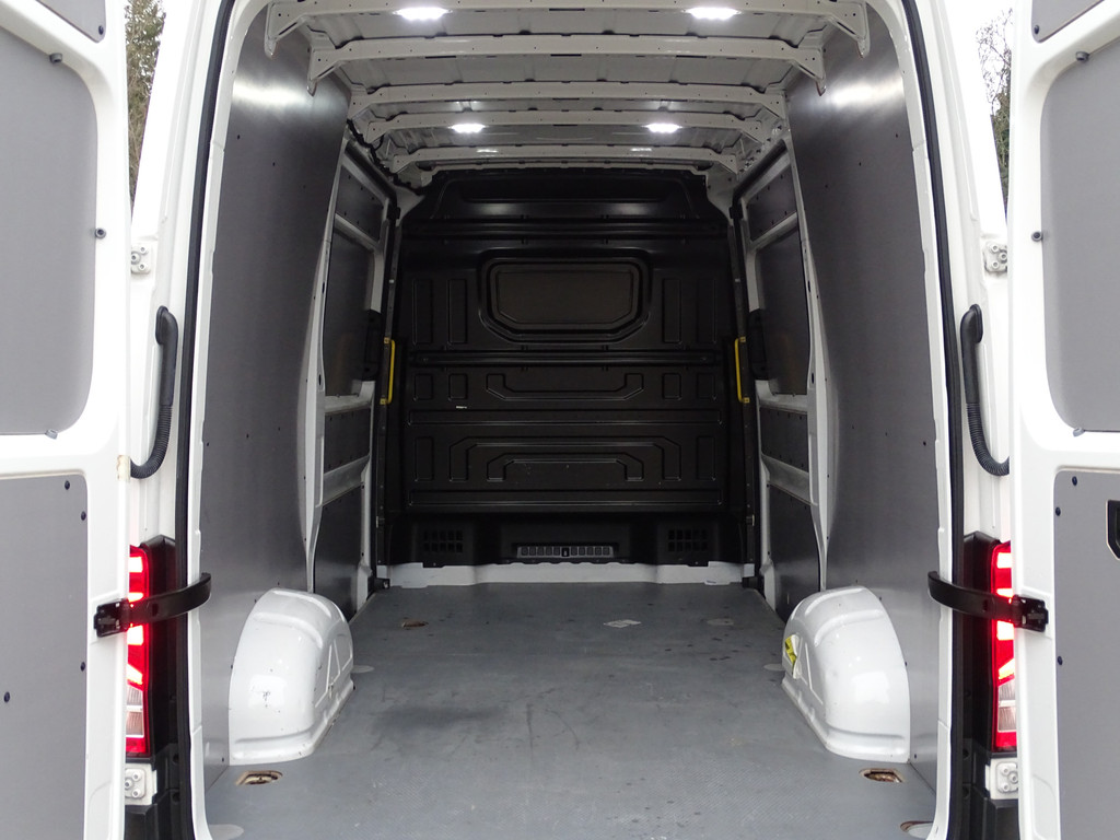 Volkswagen Crafter 2.0 TDI L3H3 14