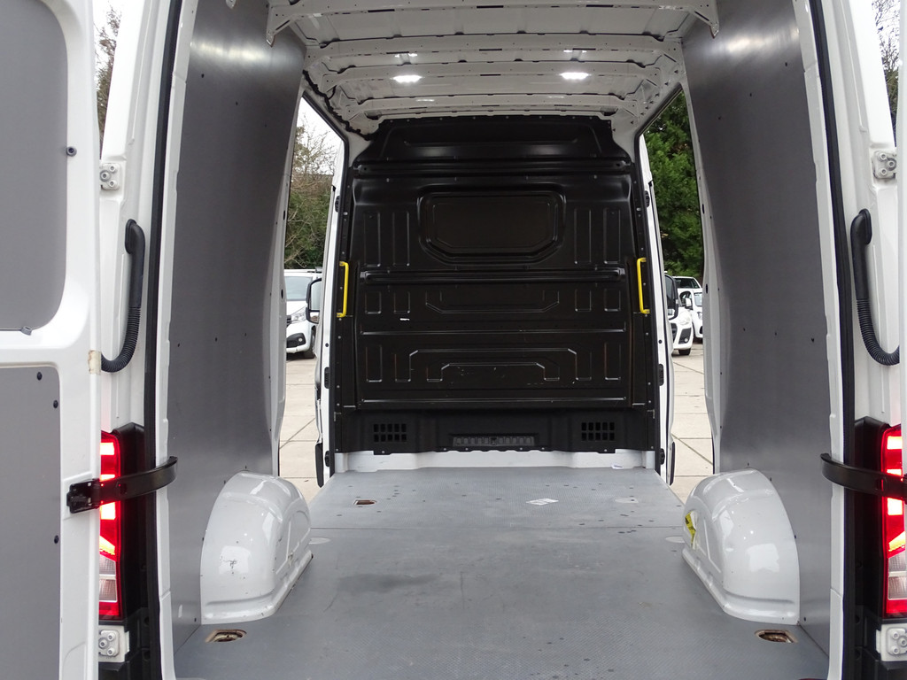 Volkswagen Crafter 2.0 TDI L3H3 15