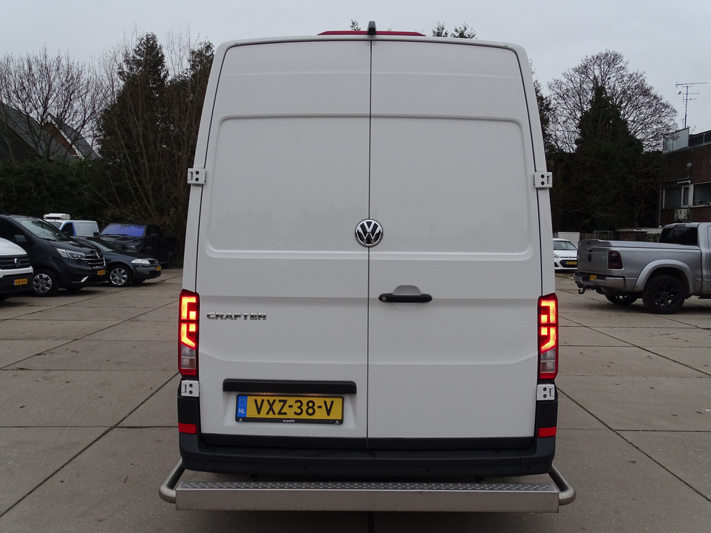 Volkswagen Crafter 2.0 TDI L3H3 9